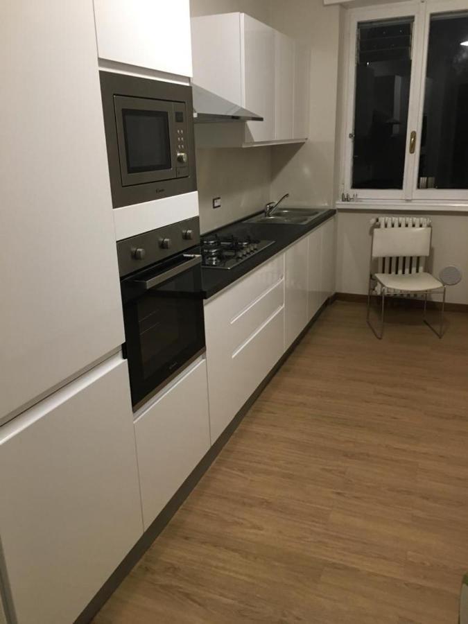 Cute And Cozy Apartment Train Station Бергамо Екстериор снимка