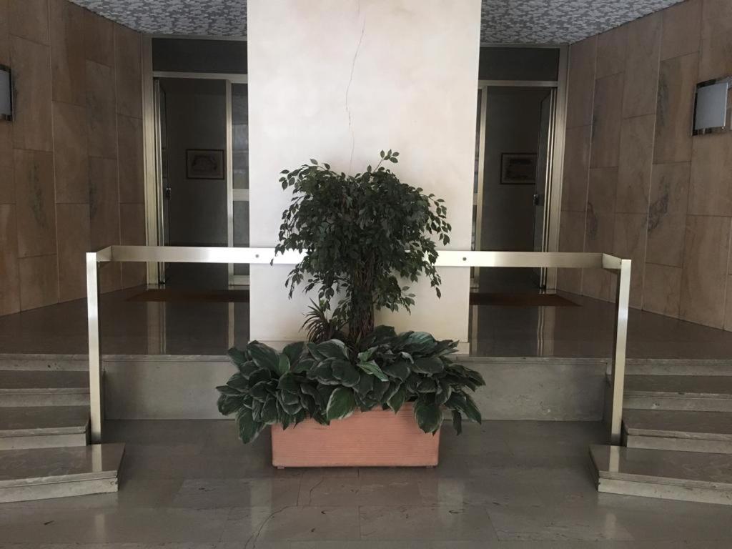 Cute And Cozy Apartment Train Station Бергамо Екстериор снимка